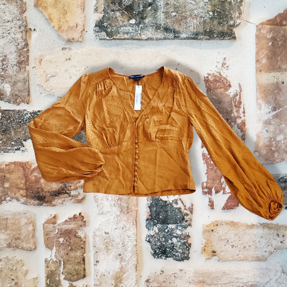 Sanctuary Mustrad Cropped Long Sleeve Blouse NWT
